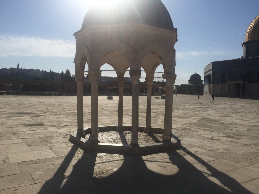 Israel 40 likely site of holy of holies in solomons temple